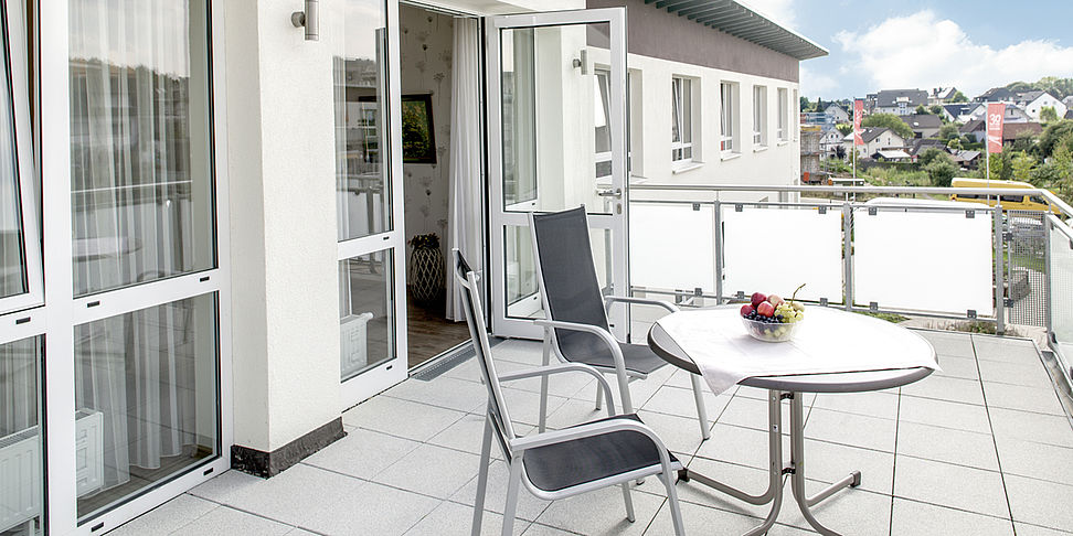 Schöner Ausblick von der Terrasse im betreuten Wohnen Kürten.
