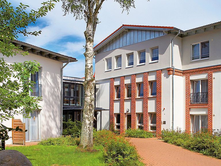 Das Pflegeheim Rastow, Haus Achterfeld, in der Frontalansicht