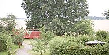 Der Garten im betreuten Wohnen vom Pflegeheim Rastow Haus Achterfeld lädt zum Spazieren ein