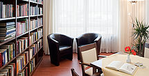 Die Bibliothek des betreuten Wohnen in Griesheim steht allen Bewohnern zur Verfügung