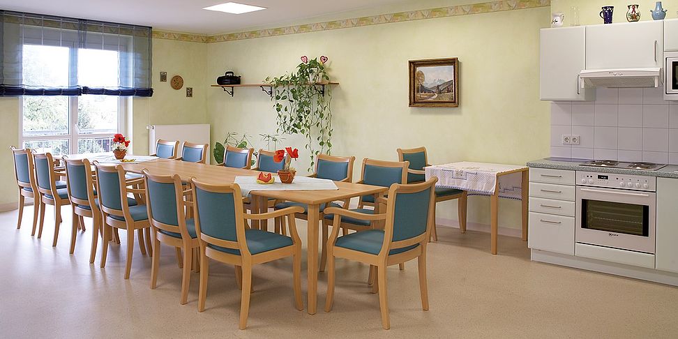 Die Therapieküche im Altenheim Ampfing steht bereit zum Kochen und Backen
