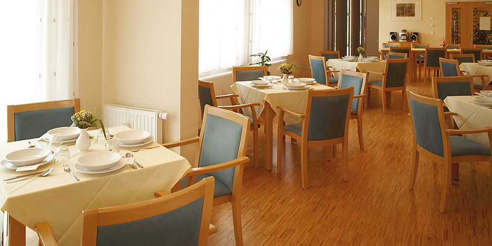 Das einladende und stilvolle Restaurant im Pflegeheim Bad Muskau