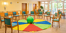 Platz für Aktivitäten gibt es im Therapieraum des Pflegeheims in Au