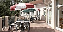 Frische Luft atmen auf der Terrasse des Pflegeheims Rüstow - Haus Pulverhof
