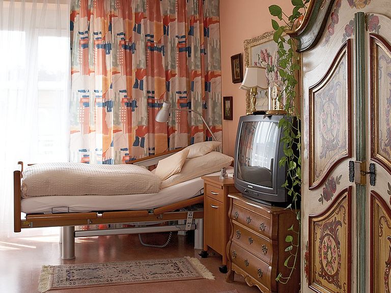 Pflegeheim Schrobenhausen - Ihr schönes Zimmer im neuen Zuhause