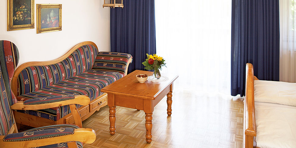 Eine behagliche Atmosphaere im Gaesteappartement der Seniorenresidenz Prien