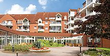 Betreutes Wohnen – Die Kursana Residenz Wedel in der Frontalansicht